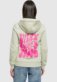 Mister Tee EVERYTHING'S NICE HOODY - Kapuutsiga pusa - softsalvia