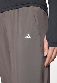 adidas Performance TRAINING PANT - Træningsbukser - charcoal