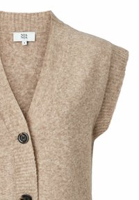 Beige gebreide vest met een V-hals, korte mouwen en twee zwarte knopen aan de voorkant. Zachte textuur met een subtiel patroon.
