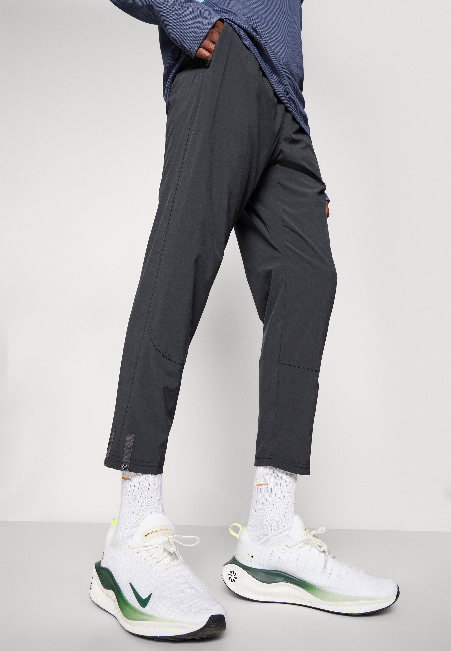 nike commuter pants