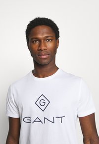 GANT LOCK UP - T-shirt estampada - white