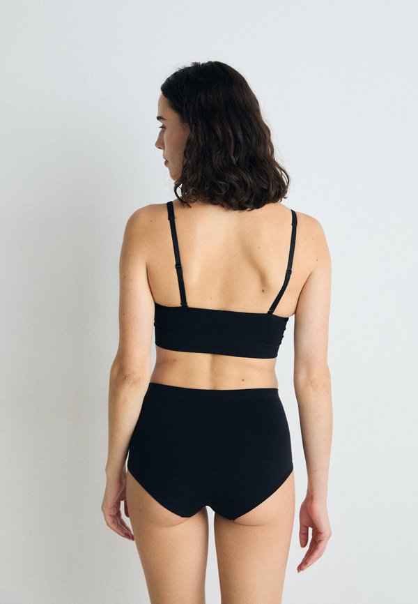 SALLY SEAMLESS BRIEF HIGH 3 PACK - Pants2