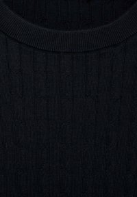 Thumbnail Image 6