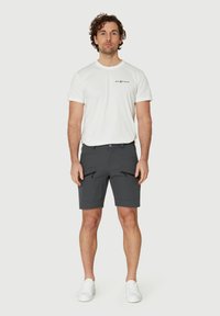 Sail Racing SPRAY T8 - Shorts - dk grey solid