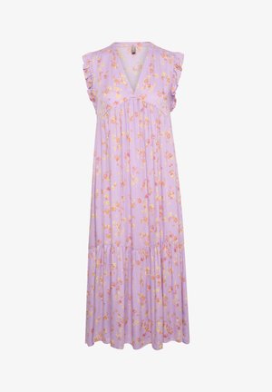 Vadliliom mintás ruha rövid fodros ujjal, V nyakkivágással, és több szinten elrendezett szoknyával, amely narancssárga és sárga virágmintákkal van díszítve.