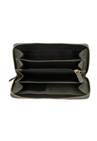 Somu ar rāvējslēdzēju, ar teksturētu olīvu zaļā krāsā. Interjers ietver vairākas kartes kabatas, rāvējslēdzēja nodalījumu un divas galvenās sadaļas.