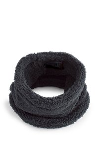 Chauffe-nuque en polaire, gris foncé, texture douce et duveteuse, design tubulaire avec des plis superposés, comprend une étiquette d'entretien à l'intérieur.