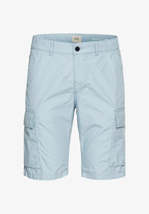 Helleblaue Cargo-Shorts mit lockerer Passform, Knopfverschluss, seitlichen Taschen und umgeschlagenen Säumen. Hergestellt aus leichtem, atmungsaktivem Material.