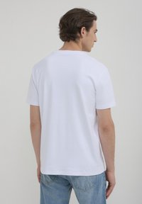 Calliope GIROCOLLO TECNICO  - T-shirt basic - bianco
