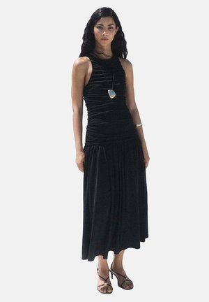 GATHERED MIDI - Jurk - black