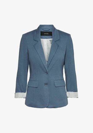 Blå blazer med slagkrave, to forlommer og knaplukning. Har stribede manchetter og en let stoftekstur.