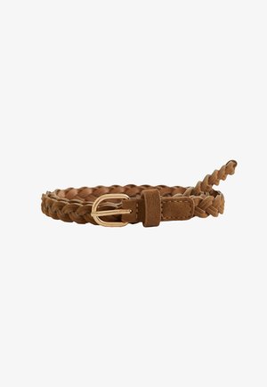 Ceinture en cuir tressé marron avec boucle en métal doré et passant en cuir cousu, posée à plat sur fond blanc.