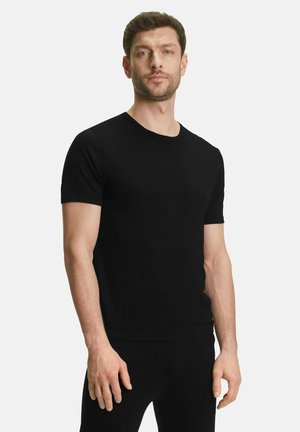 - T-shirt basic