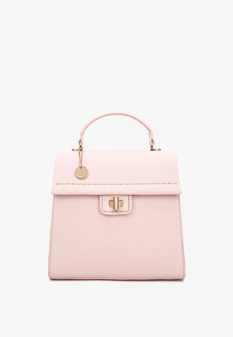 Gestructureerde roze leren handtas met een bovenhandvat, gouden hardware en een charmmaken. Heeft decoratieve stiksels en een magnetische drukknoopsluiting.