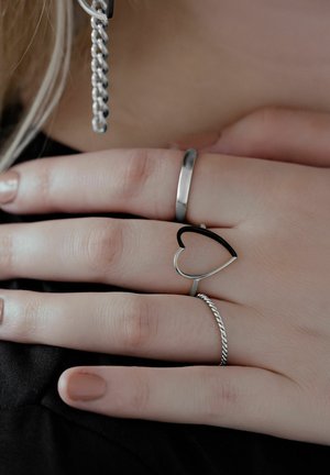 Wildcat, 2 COLOURED HEART - Ring - Silber