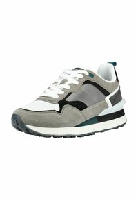 Šedé semišové sneakers s bílými síťovými akcenty a černými detaily. Mají bílou podrážku a smaragdově zelený podpatek. Klasický design se šněrováním a texturovanými povrchy.