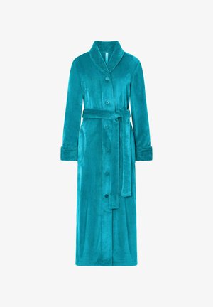 Bata de baño de felpa color verde azulado con cuello, cinco botones, dos bolsillos laterales y un cinturón a juego. Presenta puños texturizados para un detalle adicional.