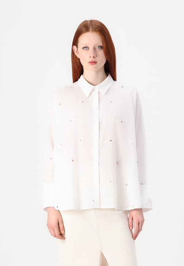ONLLYNEA GRACE SHIRT - Button-down blouse - cloud dancer