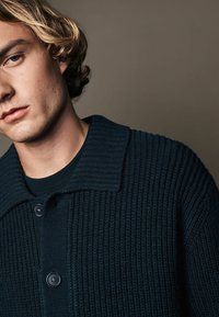 Next LONG SLEEVE - REGULAR FIT - Vest - black