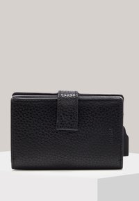 Portafoglio in pelle nera con finitura testurizzata, dotato di chiusura magnetica e porta carte, forma rettangolare e un branding sobrio.