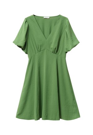 Robe verte à manches courtes en tissu léger avec un décolleté en V, une taille cintrée et une jupe évasée pour une silhouette décontractée.