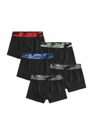 Vier Paare schwarze Boxerbriefs mit Tarnmuster-Bund in Rot, Grün, Blau und Grau. Der Stoff wirkt weich und dehnbar.
