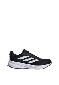 Schwarzer Sportschuh mit strukturiertem Mesh-Obermaterial, weißem Streifendessin an den Seiten, gepolstertem Schaft und einer gepolsterten weißen Sohle.