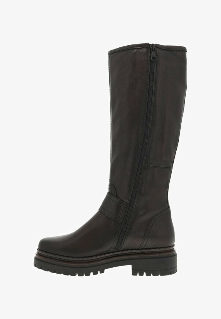 Botte en cuir noir à hauteur de genou avec fermeture éclair sur le côté, présentant une surface texturée, un talon bloc robuste et une sangle fine autour de la cheville.