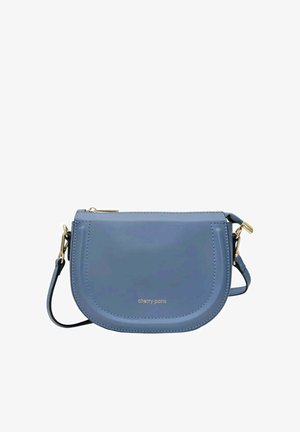 Petit sac bandoulière bleu avec ferrures dorées, fond incurvé, fermeture éclair et logo « cherry paris » à l'avant.