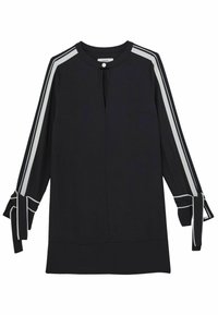 Melna tunika ar gariem piedurknēm, baltām svītrām, apaļu kakla izgriezumu, kakla pogas aizdari un auklu dekorācijām piedurkņu galiņos.