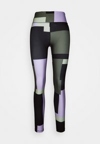 Legginsy z wysokim stanem w abstrakcyjny geometryczny wzór w kolorze zielonym, czarnym i fioletowym. Wykonane z gładkiego, elastycznego materiału. Dopasowany krój.