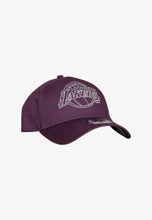 Cappellino da baseball viola con logo dei Los Angeles Lakers ricamato in bianco e cinturino regolabile.