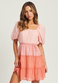 CHANCERY VALENCI  - Dnevna haljina - pink ombre
