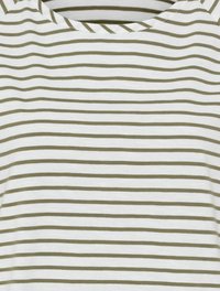 Gestreept shirt met een ronde hals, met afwisselend witte en olijfgroene strepen. Zachte stof met een gladde textuur.