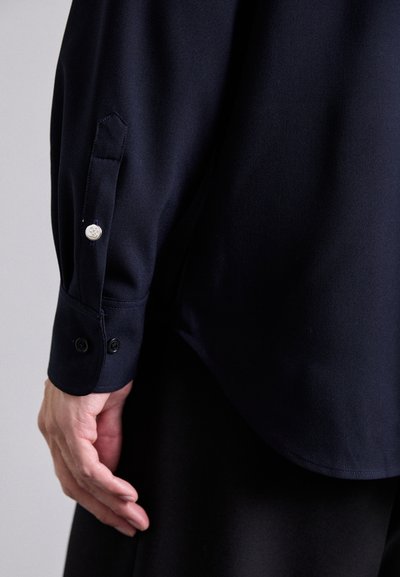 Filippa K RELAXED PATCH POCKET SHIRT - Ing - navy