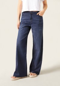 Calzedonia Vaqueros a campana - blue