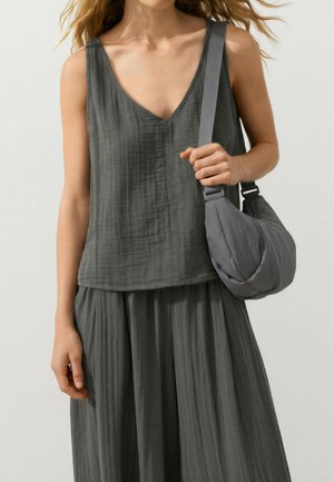 OYSHO, QUILTED CROSSBODY BAG - Taška cez plece - grey