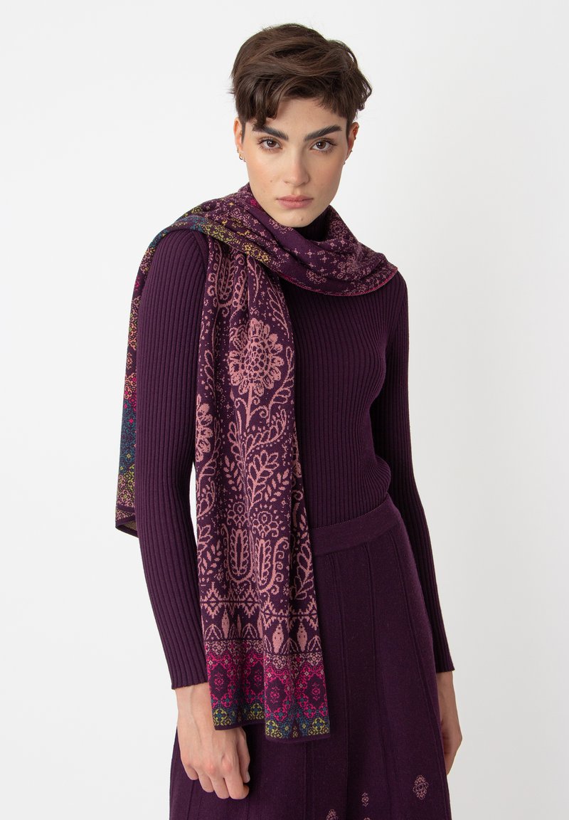 Ivko Bufanda - plum