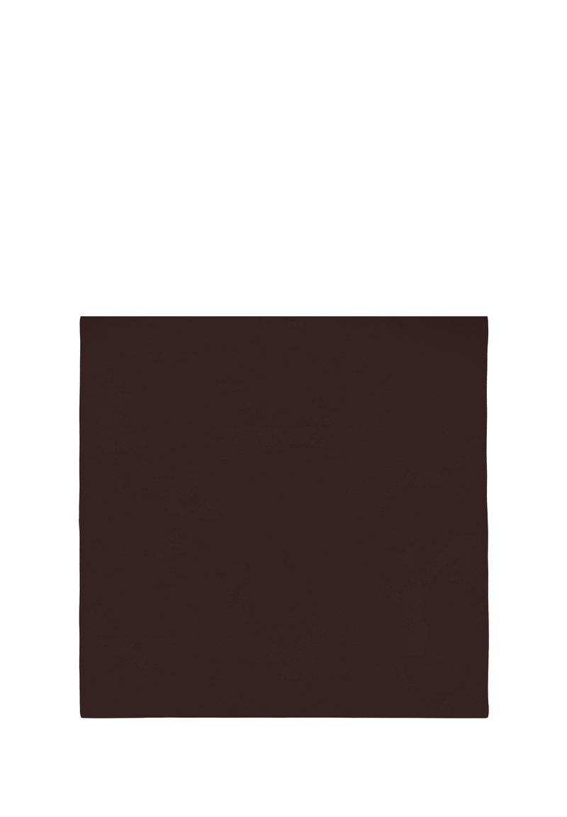 Portafoglio rettangolare in pelle marrone con una texture liscia e un design minimalista, privo di motivi visibili o dettagli hardware.