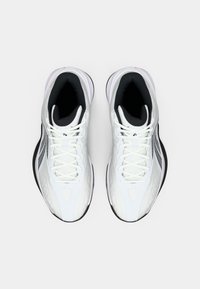 Reebok PRESS UNISEX - Basketbalová obuv - white/core black/barely grey