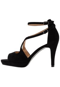 Czarne zamszowe sandały na wysokim obcasie z odkrytymi palcami, wycięciami, paskami na kostce oraz platformą zwiększającą wysokość. Gładkie wewnętrzne wykończenie.