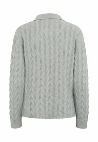 Svetlosivý sveter s dlhými rukávmi, pletený vzorom kabel, s rebrovanými manžetami a skladaným golierom, zobrazený zozadu na bielom pozadí.