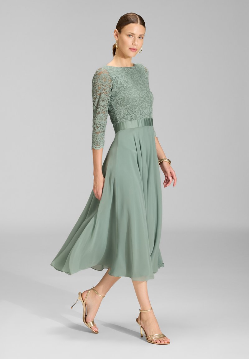 green emerald velvet dress Women's Green Midi Dress Long Sleeve Evening main image 0