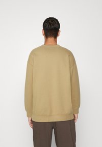 Levi's® Gold Tab CREW - Sportska majica - incense