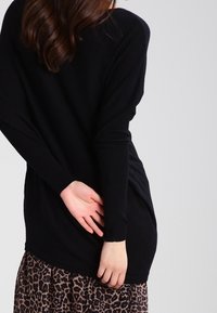 VILA Strickpullover - black