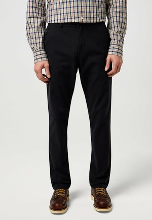 Wrangler REGULAR - Pantalones chinos - black