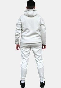 Under Armour SET - Chándal - beige