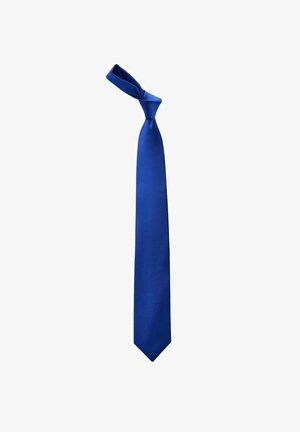 Effen blauwe stropdas met een gladde textuur, smal ontwerp en puntige punt. Een geknoopte sectie aan de bovenkant versterkt de formele uitstraling.