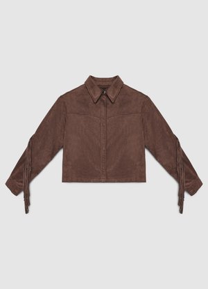 Braune kurze Jacke aus wildlederähnlichem Material mit spitzem Kragen, vorderer Knopfleiste und Fransen am Ärmel.