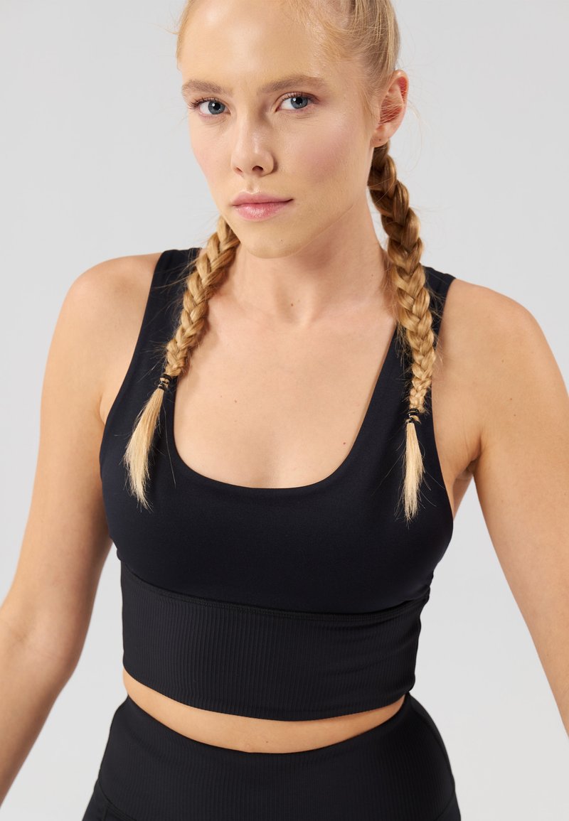 Even&Odd active - Medium support sports bra - black, Enlarge